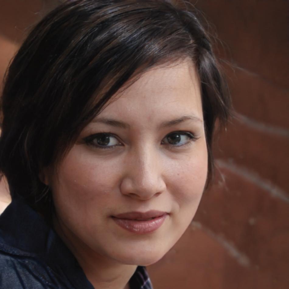 Portrait d'Émeline Dufour, spécialiste en finances comportementales